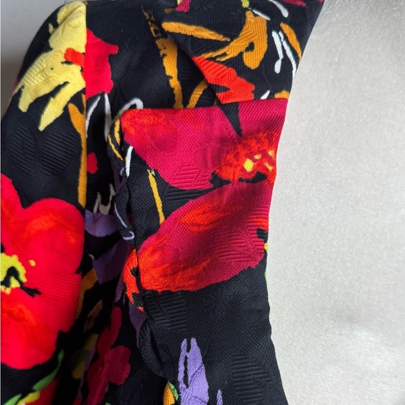 Carlisle Black Floral Blazer, Short Scalloped Hem - Picture 6 of 8